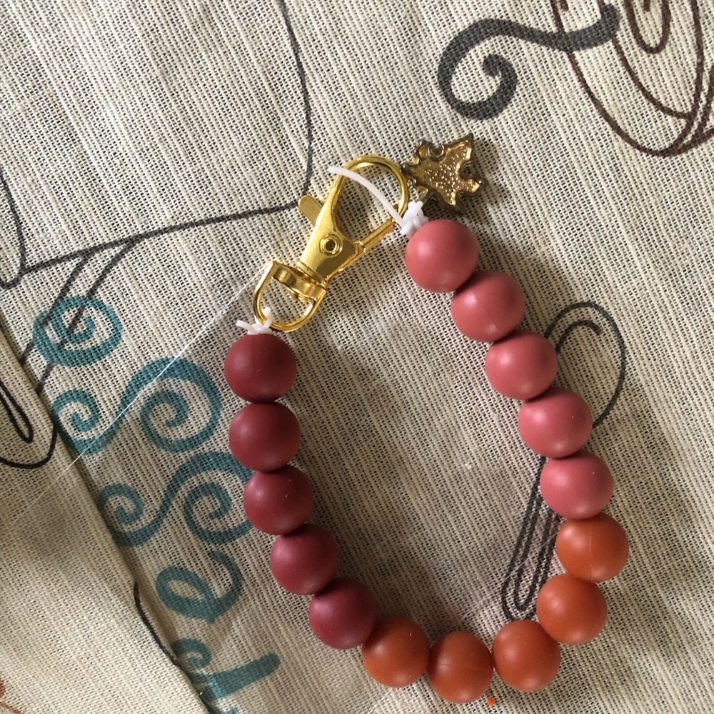 Fall wristlet